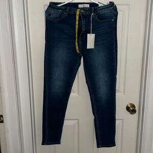 Kancan High Rise Super Skinny jeans. 11/29.